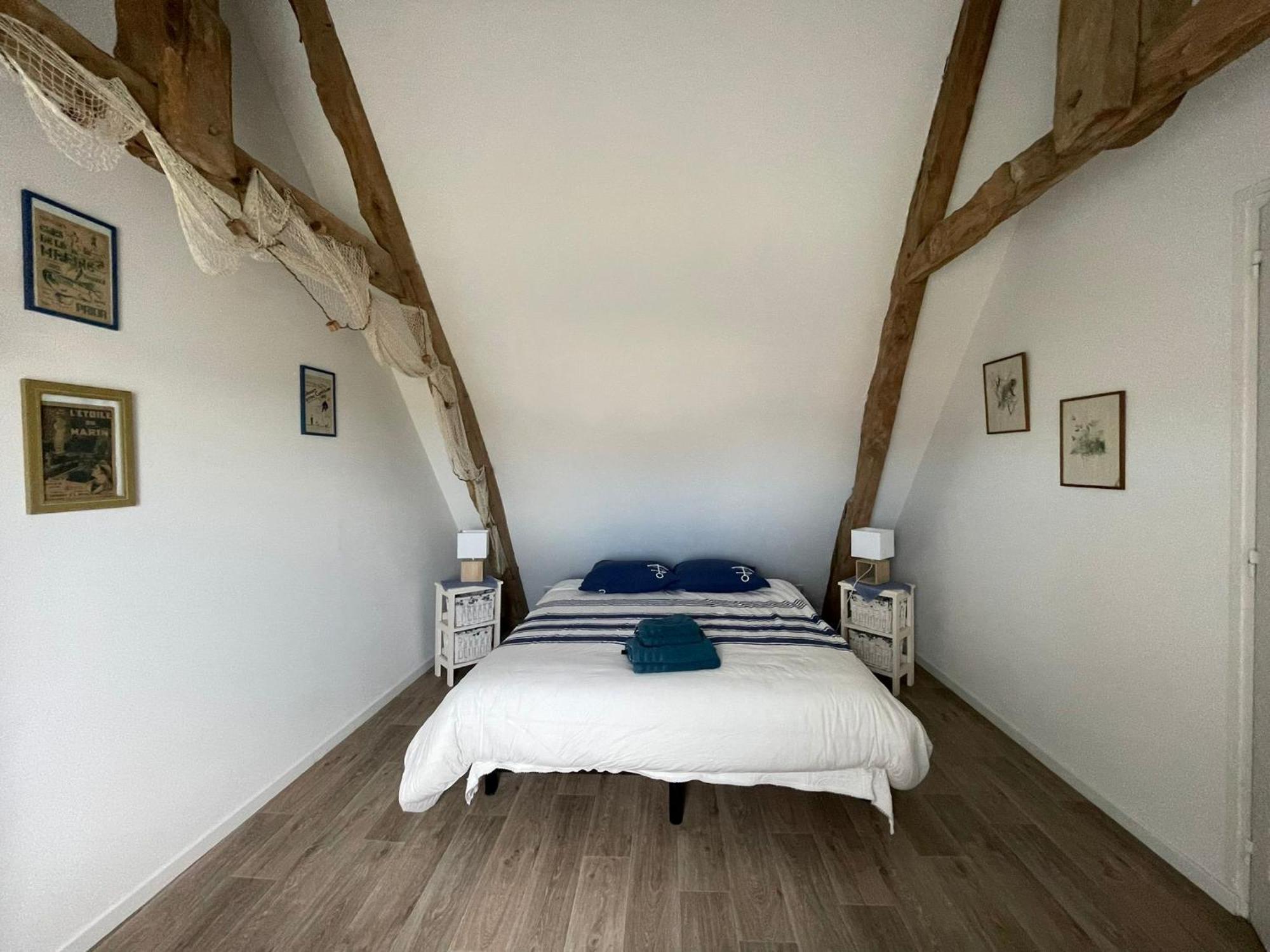 Nid De Pie Grand Duplex Lumineux Cadre Verdoyant Calme A 5 Mn De La Mer Pres Port En Bessin, Bayeux, Omaha Beach, Commes Экстерьер фото