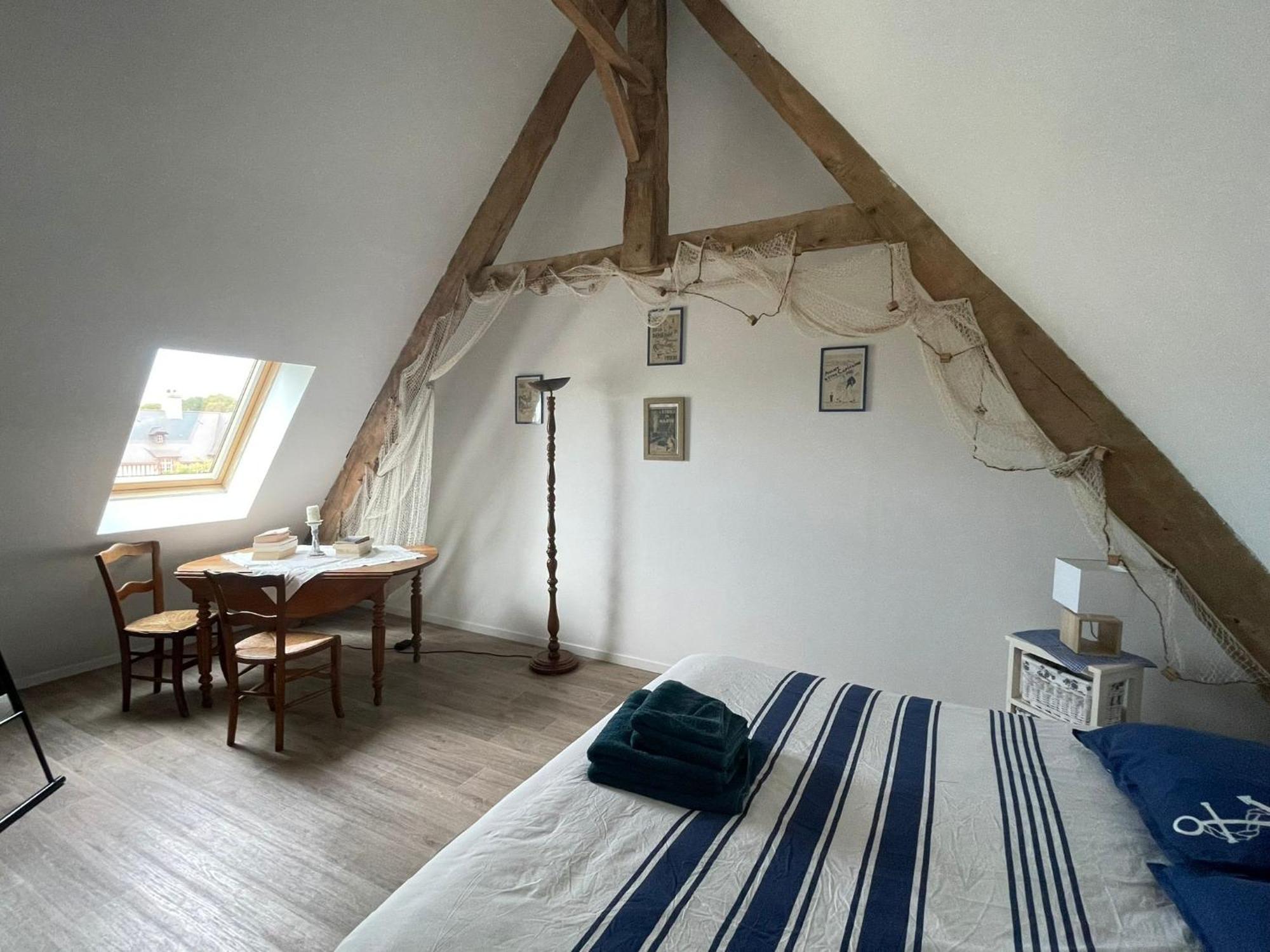 Nid De Pie Grand Duplex Lumineux Cadre Verdoyant Calme A 5 Mn De La Mer Pres Port En Bessin, Bayeux, Omaha Beach, Commes Экстерьер фото