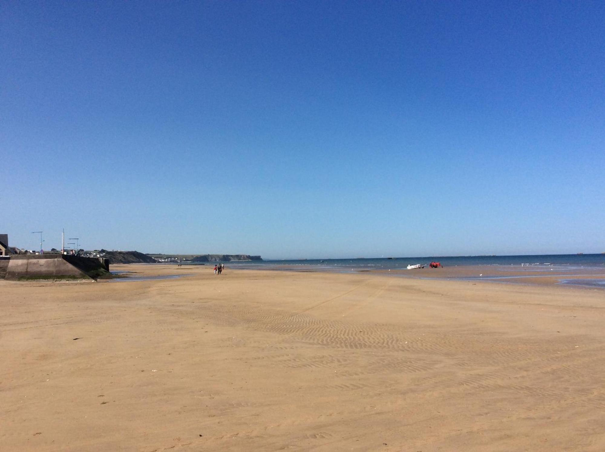 Nid De Pie Grand Duplex Lumineux Cadre Verdoyant Calme A 5 Mn De La Mer Pres Port En Bessin, Bayeux, Omaha Beach, Commes Экстерьер фото